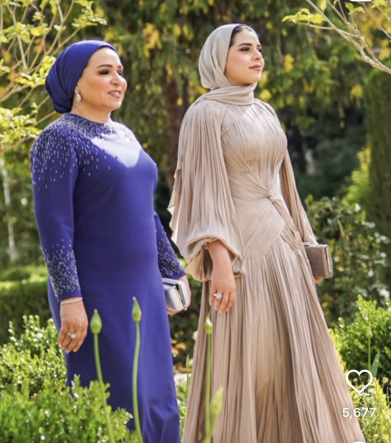 ملامح وفستان ابنة السيسي يثير تفاعلا خلال زفاف ولي عهد الأردن والسعودية رجوة آل سيف (فيديو) 