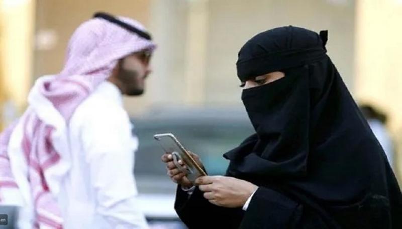 زوجة سعودية طلبت من زوجها الطلاق لكثرة فعله هذا الشيء الذي يؤلمها والقاضي يفاجئها بالحكم