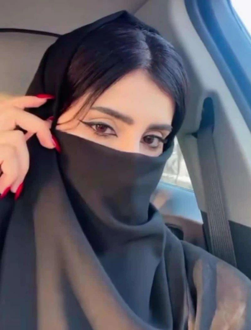 ثلاثينية حسناء تشعل السعودية بطلب غريب.. تنتظر بفارغ الصبر عريس وستدفع له 100 ألف دولار فورية