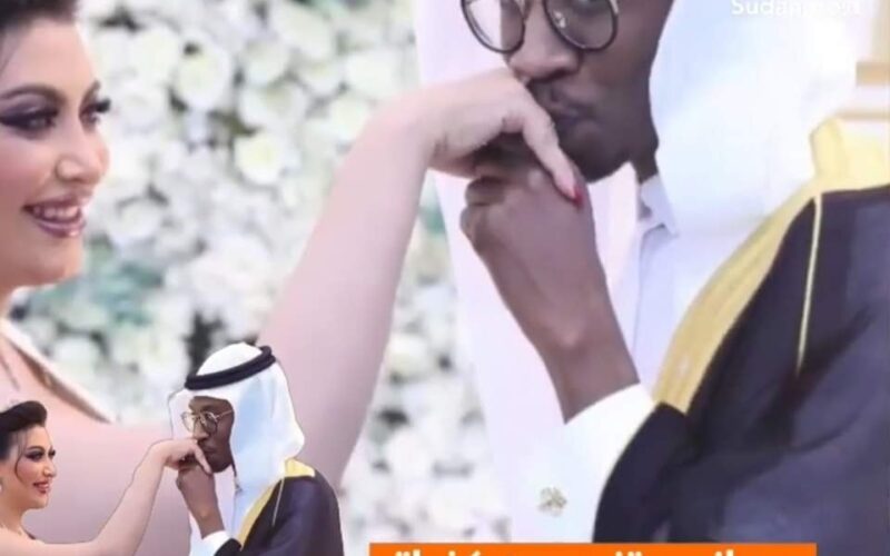 شاهد.. فيديو جديد للسوداني “عزيز” وهو يلعب مع كفيلته السعوديةبدون خجل!!