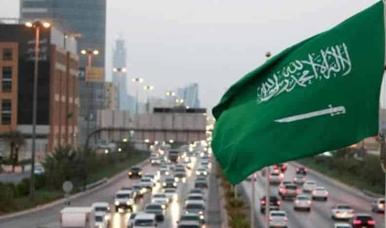 السعودية: قرار جديد بترحيل الوافدين العاملين في هذه المهن قبل شهر رمضان