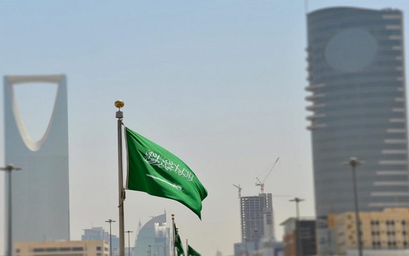 السعودية تعلن بدء سريان توطين سعودة أنشطة ومهن جديدة..