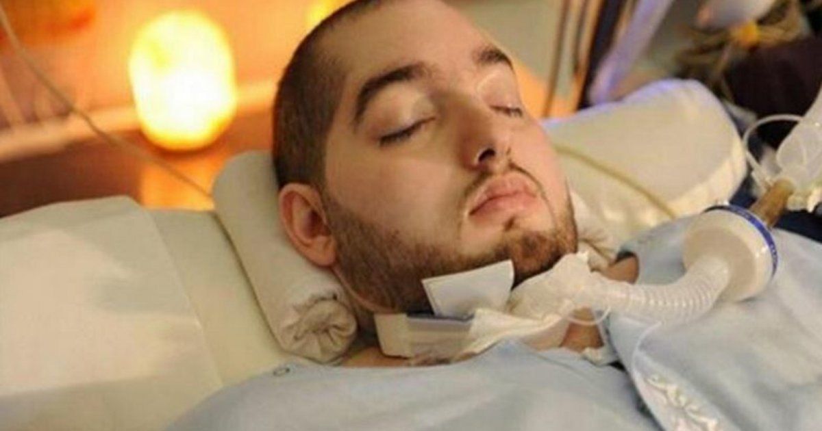 صورة نادرة للأميرالسعودي النائم قبل دخوله في غيبوبة منذ 18 عاماً... وسامته لفتت الأنظار