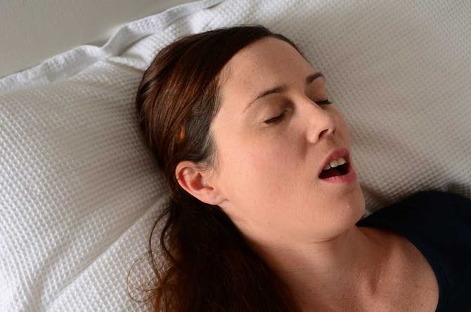 أداة فمويّة: حلّ ممتاز لانقطاع النفس أثناء النوم