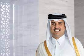 يفاجئ الجميع امير قطر الشيخ تميم  يفاجئ الجميع ويتوشح بالعلم السعودي (شاهد الفيديو وصور)