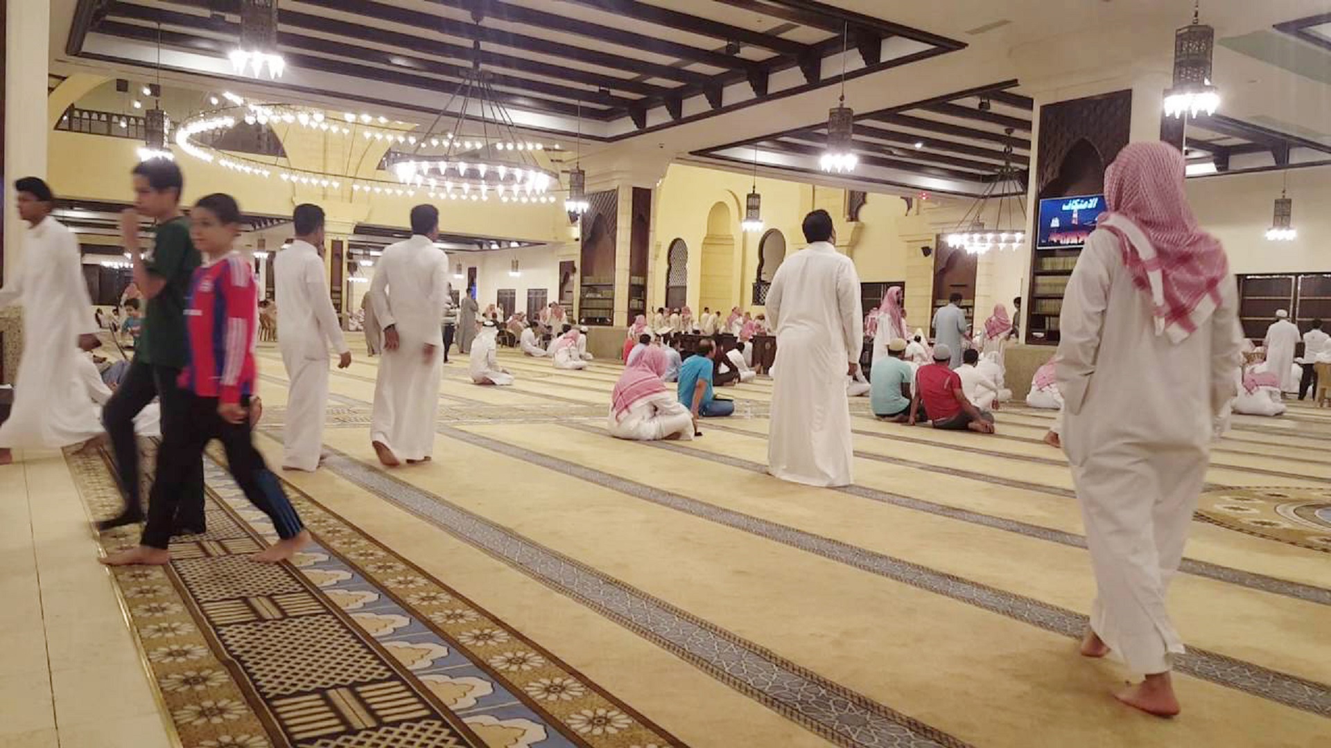 أشياء يجب الحذر منها وعدم القيام بها في السعودية في المساجد خلال شهر رمضان