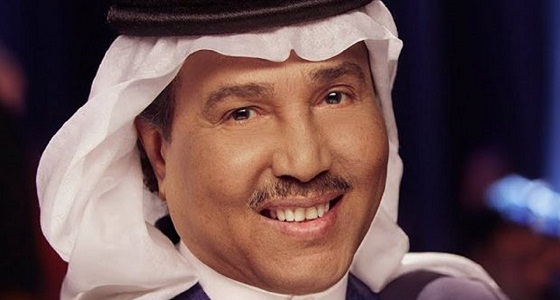 شاهد.. الفنان السعودي محمد عبده ينهار بالبكاء في لقاء تلفزيوني بعد أن ذكر له المذيع هذا الشيء