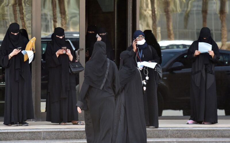 السعودية.. توضيحات جديدة لحقوق المرأة المطلقة تصيب السعوديين بصدمة كبيرة… تعرف عليها