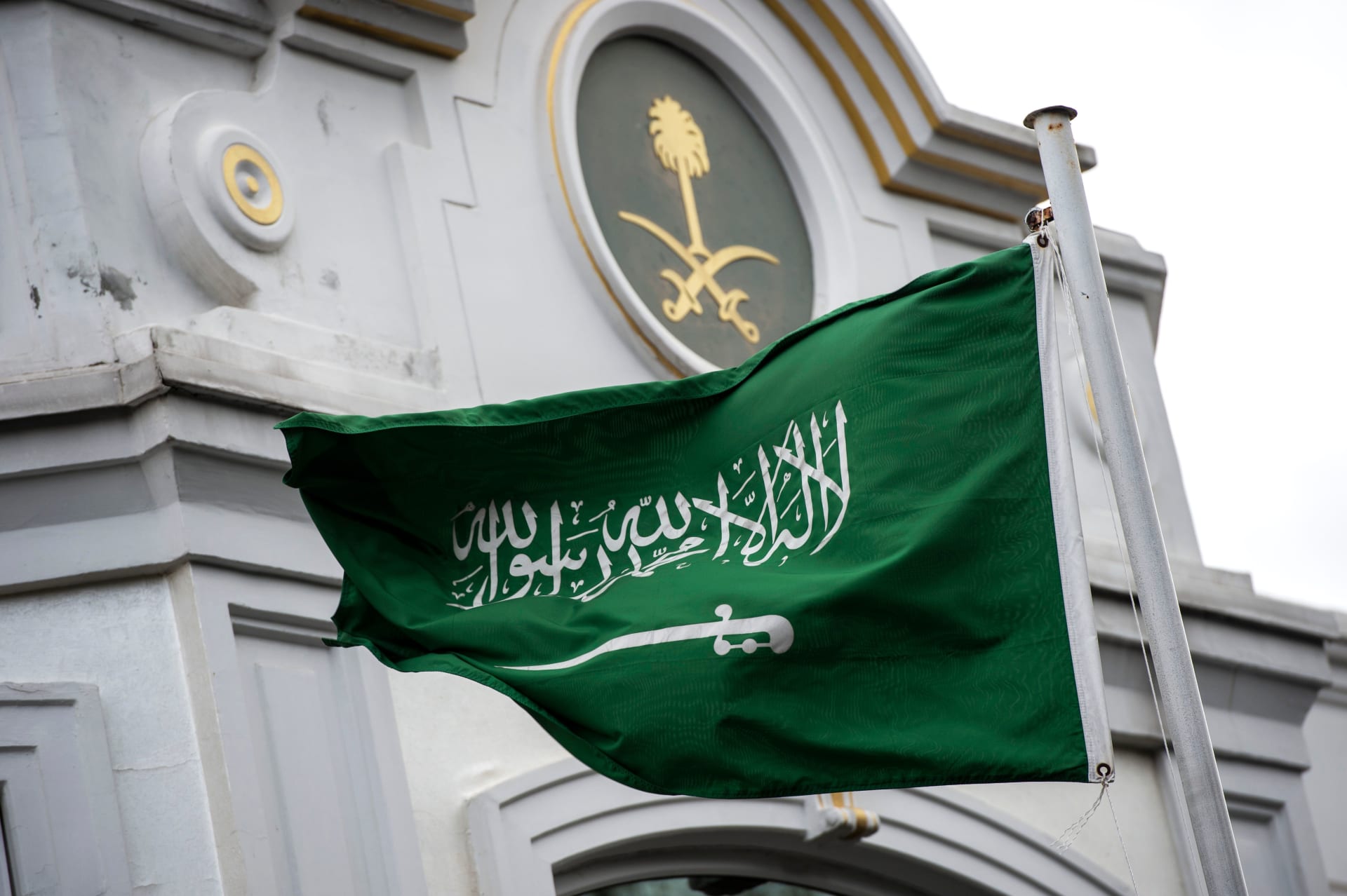 بشرى للمغتربين في السعودية: 7 قرارات تاريخية بأمر ملكي من الملك سلمان